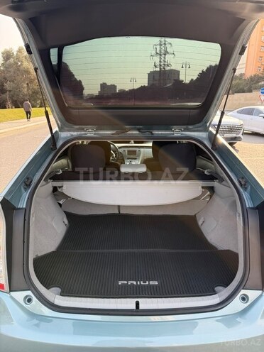 Toyota Prius 2015, 300,000 km - 1.8 л - Bakı