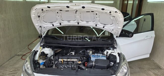 Hyundai Accent 2013, 215,000 km - 1.4 l - Bakı