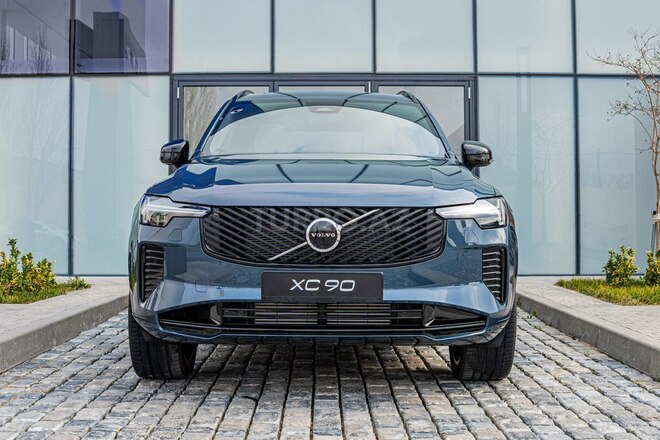 Volvo XC90-1