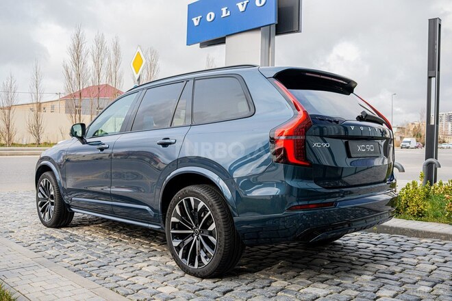 Volvo XC90-2
