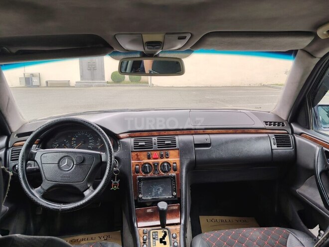 Mercedes E 220 1999, 965,000 km - 2.2 l - Ağcabədi