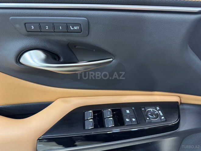 Lexus ES 250-8