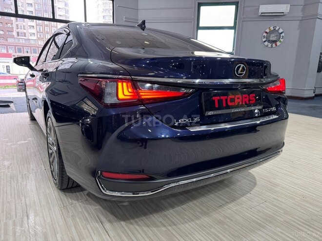 Lexus ES 250-4
