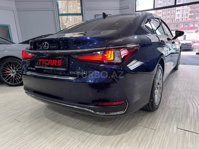 Lexus ES 250-6