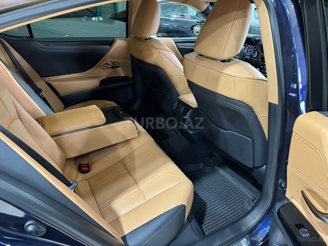 Lexus ES 250-12