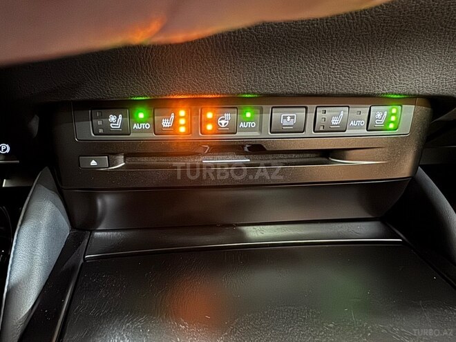 Lexus ES 250-18