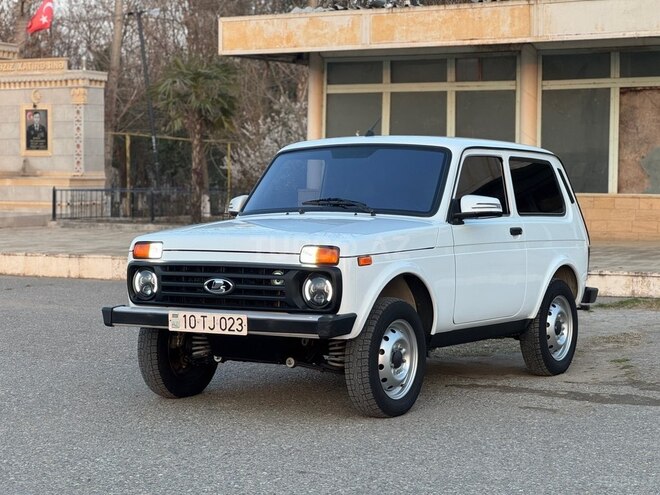 LADA (VAZ) Niva-3