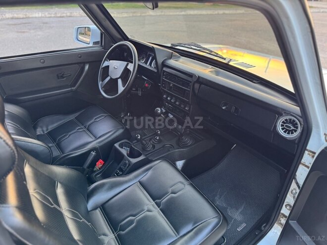 LADA (VAZ) Niva-12