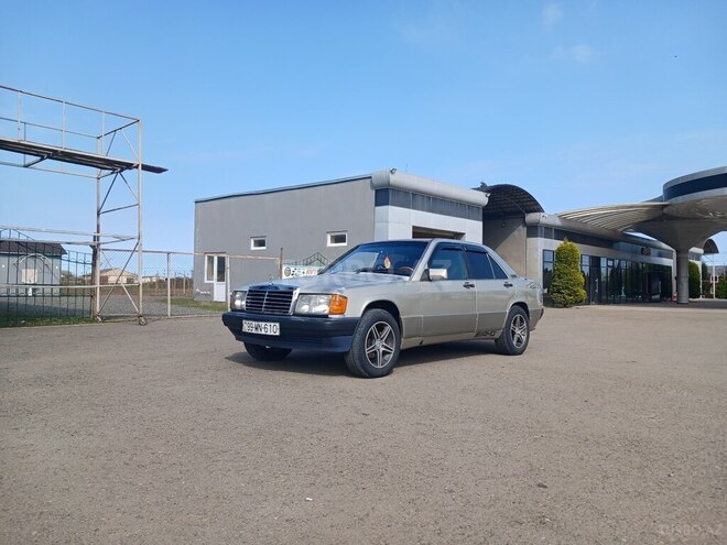 Mercedes 190-3