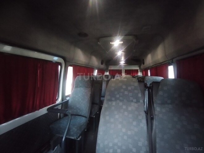 Mercedes Sprinter 413-12