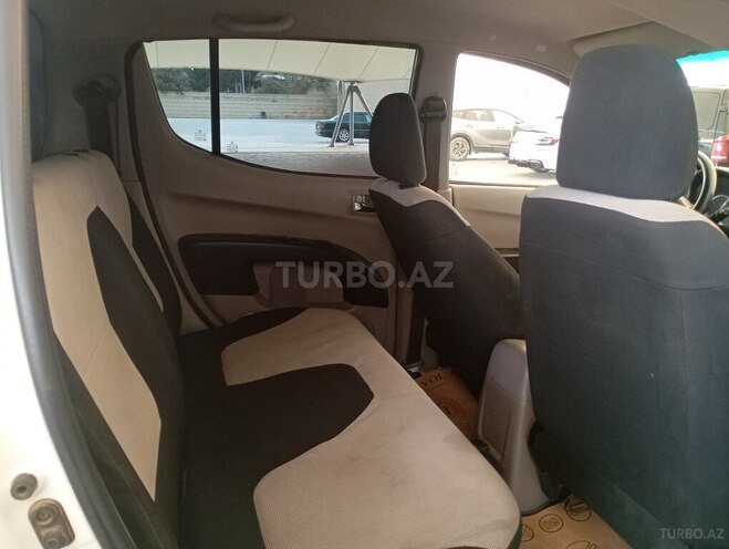Mitsubishi L200 2012, 215,000 km - 2.5 л - Bakı