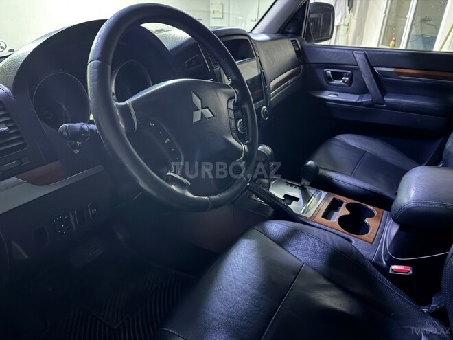Mitsubishi Pajero 2009, 195,000 km - 3.0 l - Bakı