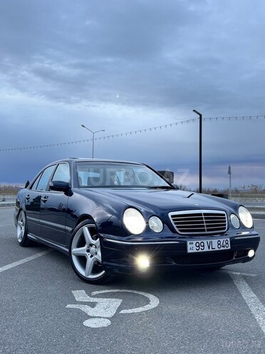 Mercedes E 240-12