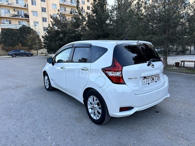 Nissan Note-5