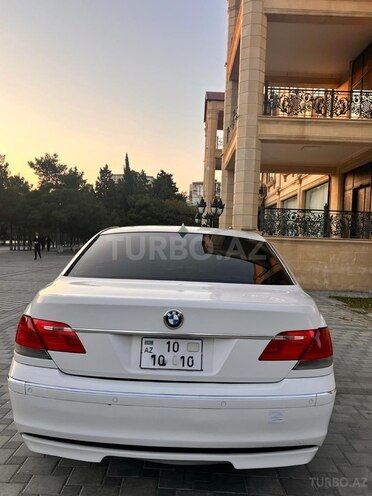 BMW 740-9