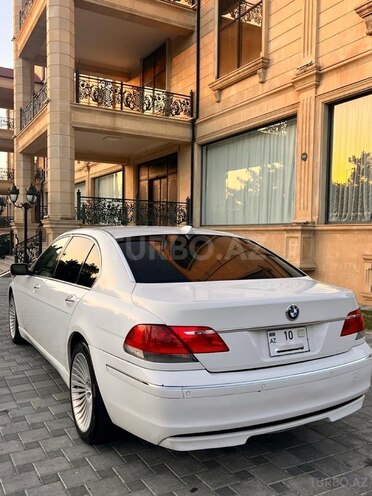 BMW 740-7