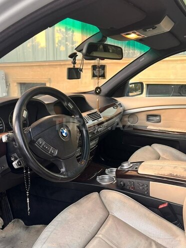 BMW 740-6
