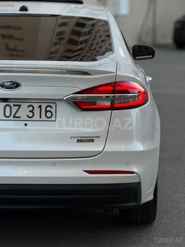 Ford Fusion (North America)-9
