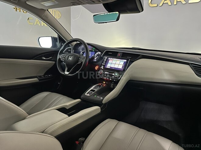 Honda Insight-12