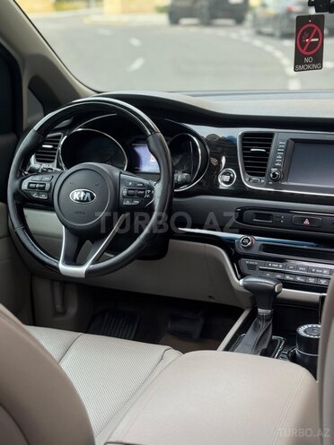 Kia Carnival 2019, 180,000 km - 2.2 l - Bakı