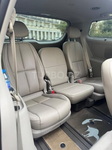 Kia Carnival 2019, 180,000 km - 2.2 l - Bakı
