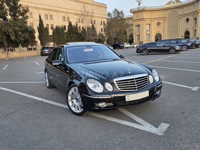 Mercedes E 220-1