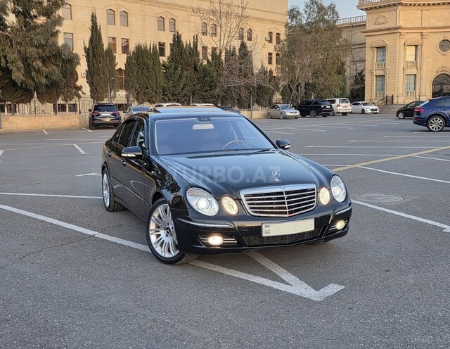Mercedes E 220-17