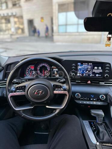 Hyundai Elantra-8