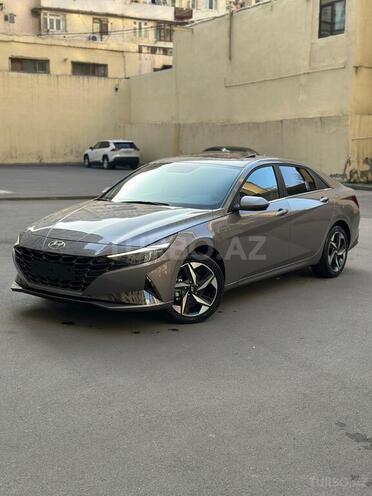 Hyundai Elantra-3
