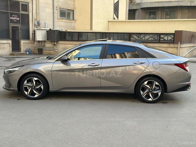 Hyundai Elantra-5