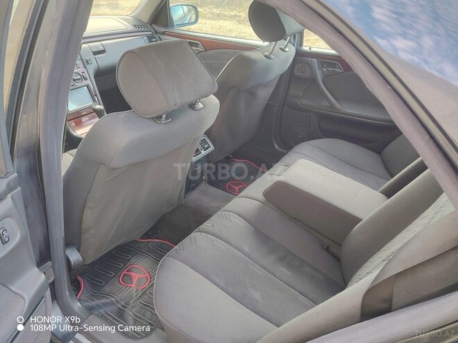 Mercedes E 200 1999, 325,000 km - 2.0 l - Bakı