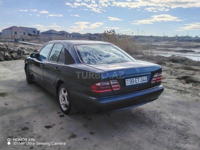 Mercedes E 200 1999, 325,000 km - 2.0 l - Bakı
