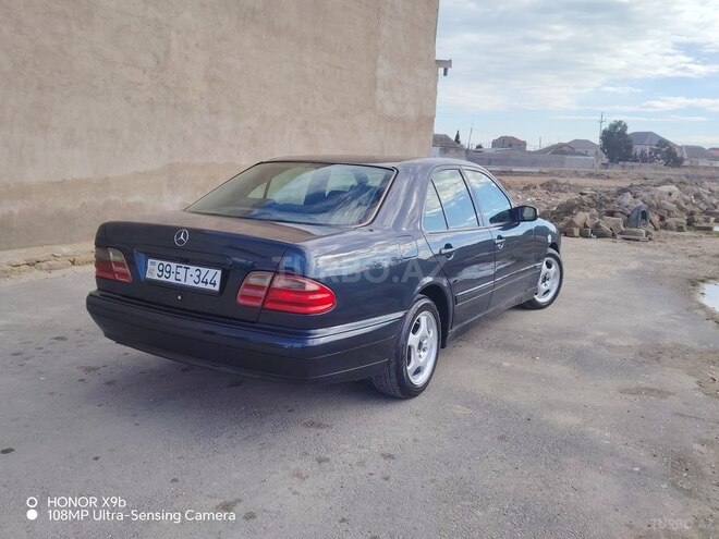 Mercedes E 200 1999, 325,000 km - 2.0 l - Bakı