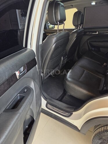 Kia Sorento-11
