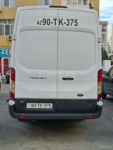 Ford Transit-5