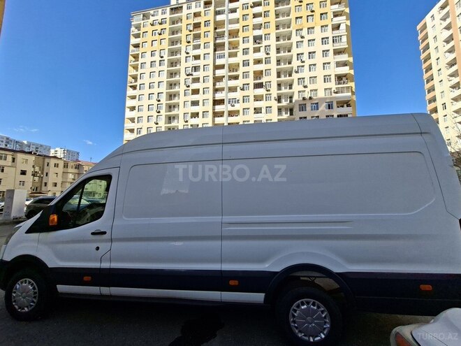 Ford Transit-6