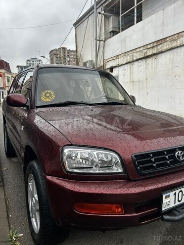 Toyota RAV4-6