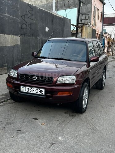 Toyota RAV4-4