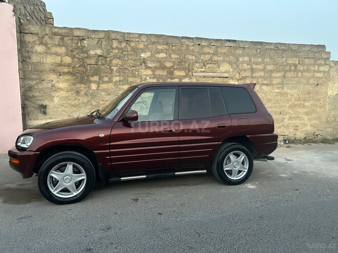 Toyota RAV4-10
