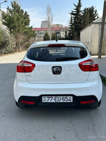 Kia Rio-4