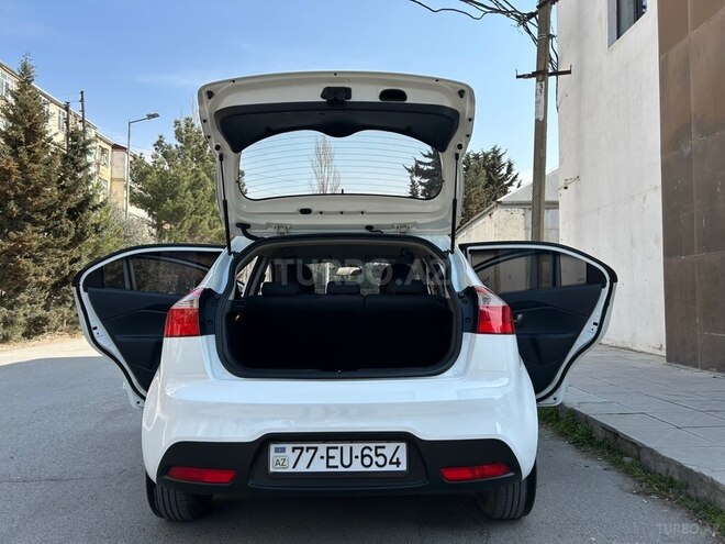 Kia Rio-5