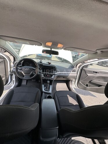 Hyundai Elantra 2018, 126,000 km - 2.0 l - Bakı
