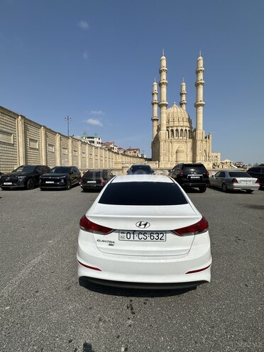 Hyundai Elantra 2018, 126,000 km - 2.0 l - Bakı