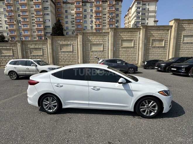 Hyundai Elantra 2018, 126,000 km - 2.0 l - Bakı