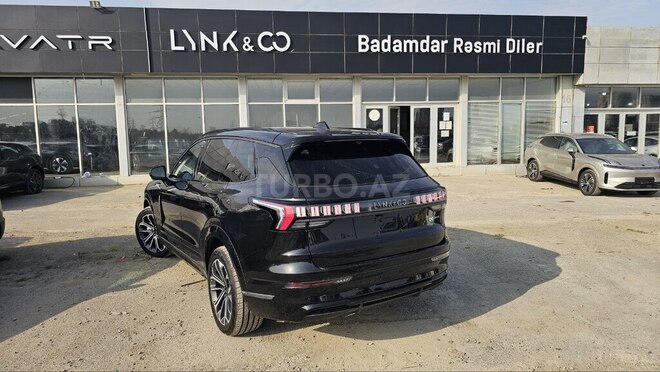Lynk & Co 09-4