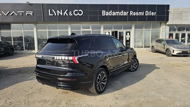 Lynk & Co 09-3