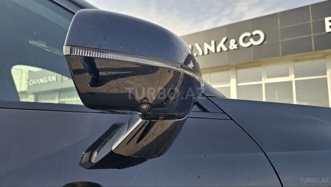 Lynk & Co 09-8
