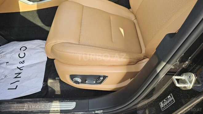 Lynk & Co 09-12