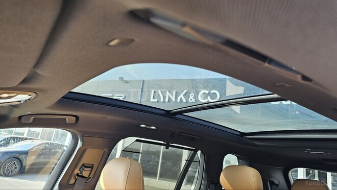 Lynk & Co 09-7