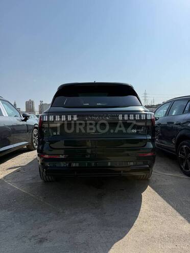 Lynk & Co 09-6